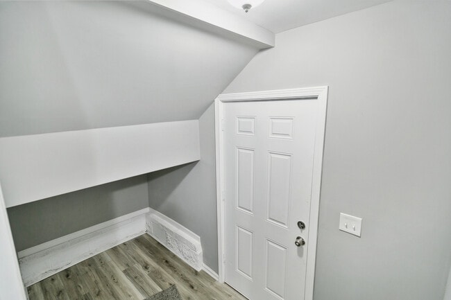 Building Photo - 9305 S Homan Ave