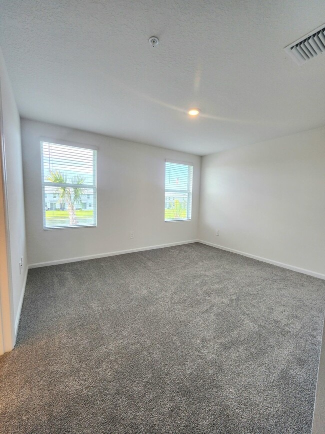 Building Photo - 629 Salisbury Cir