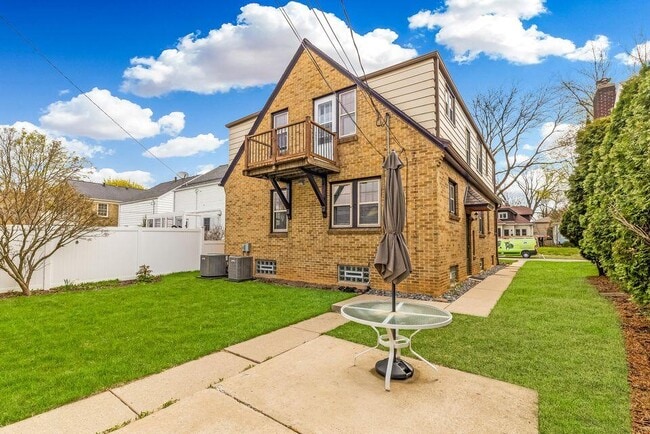 Building Photo - 4531 N Morris Blvd