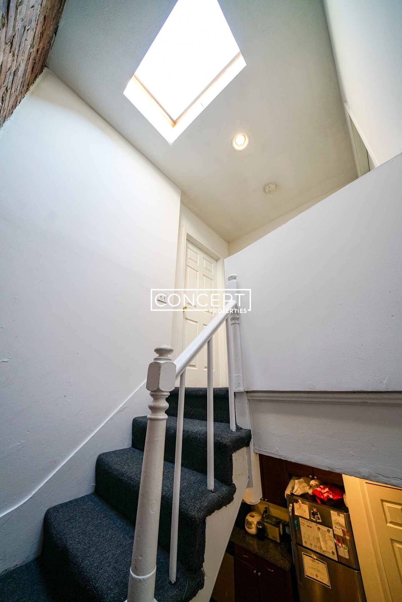 Building Photo - 218 Hemenway St