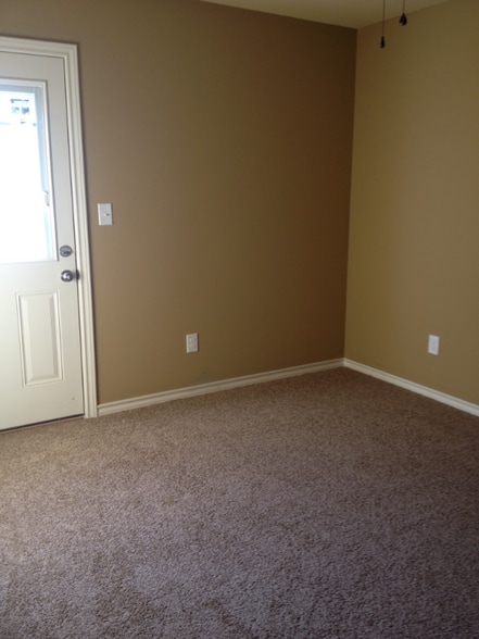 Building Photo - 1810 Laurel St