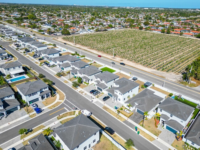 Building Photo - 21331 SW 127th Ct