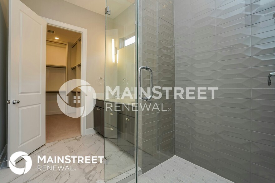 Building Photo - 5117 Royal Heath Dr