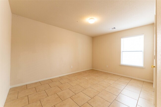 Building Photo - 2923 Granite Vale Rd