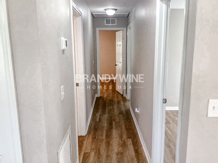 Building Photo - 3912 E Powhatan Ave