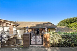 Building Photo - 11393 La Vereda Dr