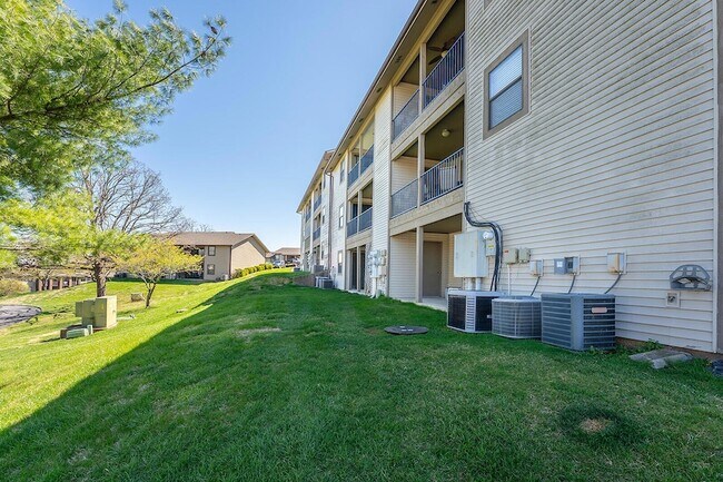 Building Photo - 133 Troon Dr