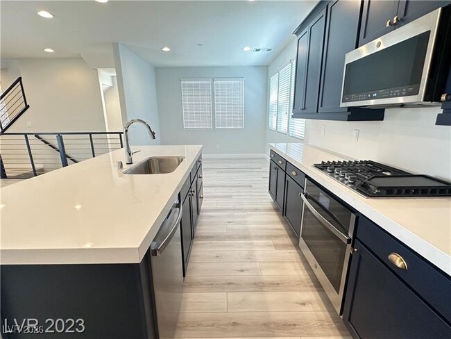 Building Photo - 11611 Earth Stone Ave