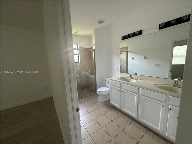 Building Photo - 15170 SW 119th Way