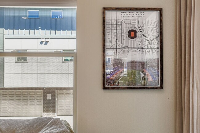 Building Photo - 5372 Allison St