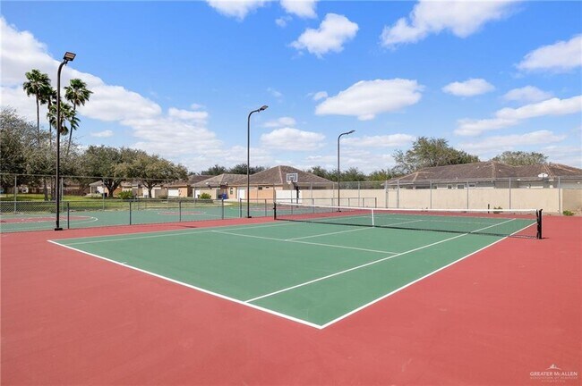 Building Photo - 16 El Rancho Rd