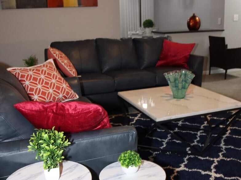 Building Photo - 19038 E Carmel Dr