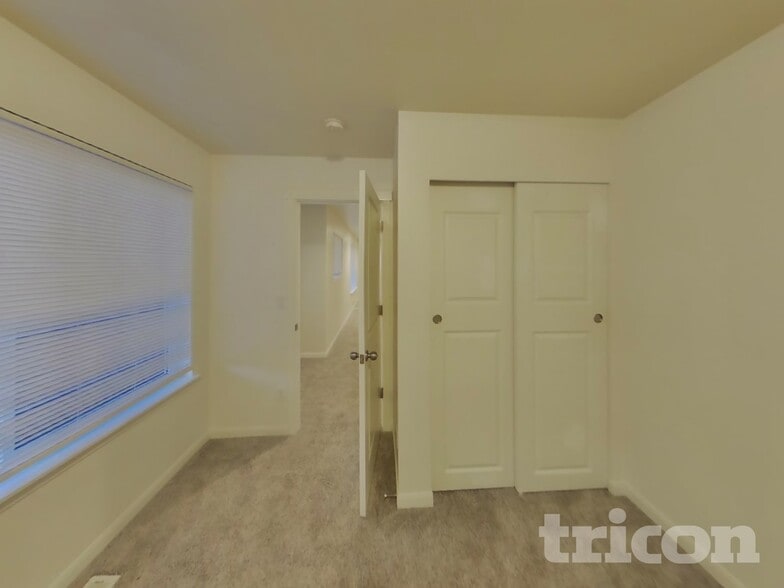 Building Photo - 4262 Novak Dr SW