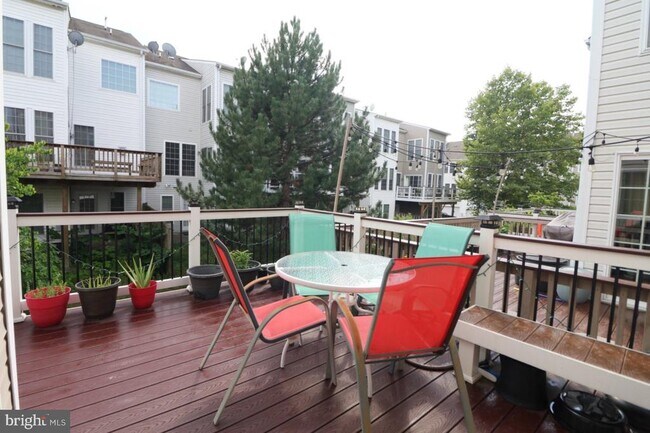 Building Photo - 2415 Terra Cotta Cir