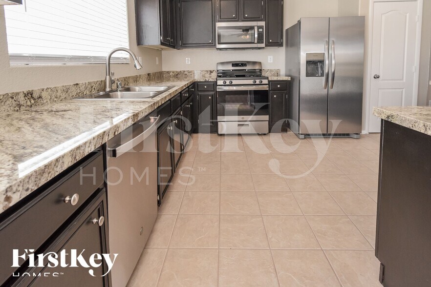 Building Photo - 613 Belsay Castle Ct