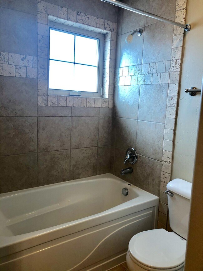 Building Photo - 2961 N 27th Ave