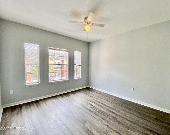 Building Photo - 10075 Gate Pkwy