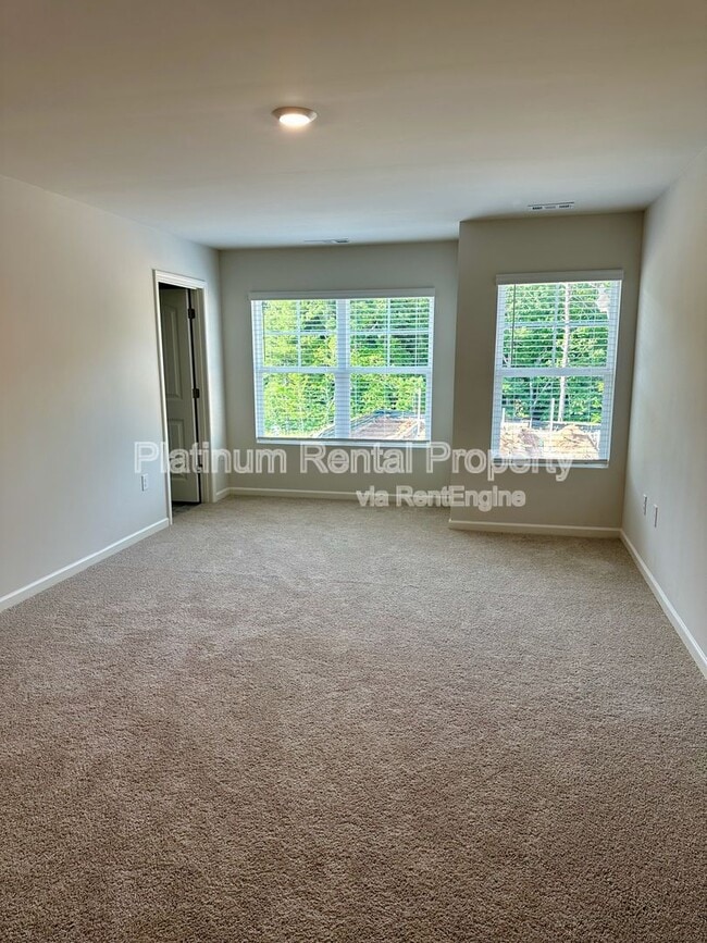 Building Photo - 488 Stoneybrook Dr