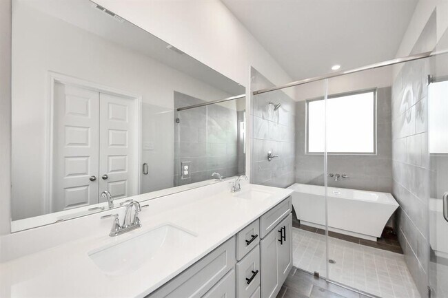 Building Photo - 8006 Cypress Poplar Ct