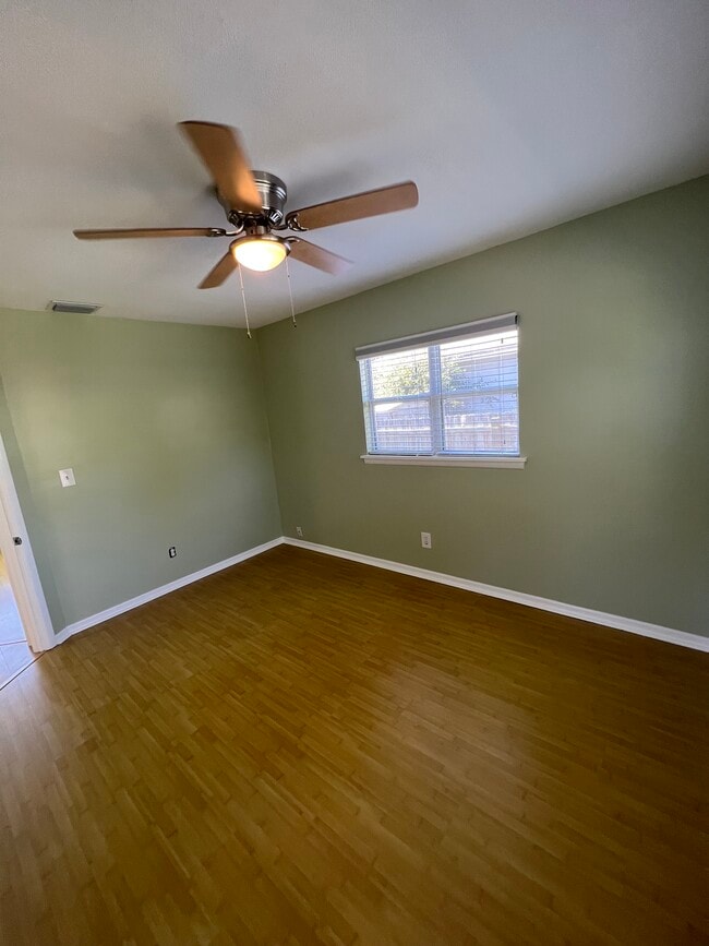 Building Photo - 5321 Newton Ave S