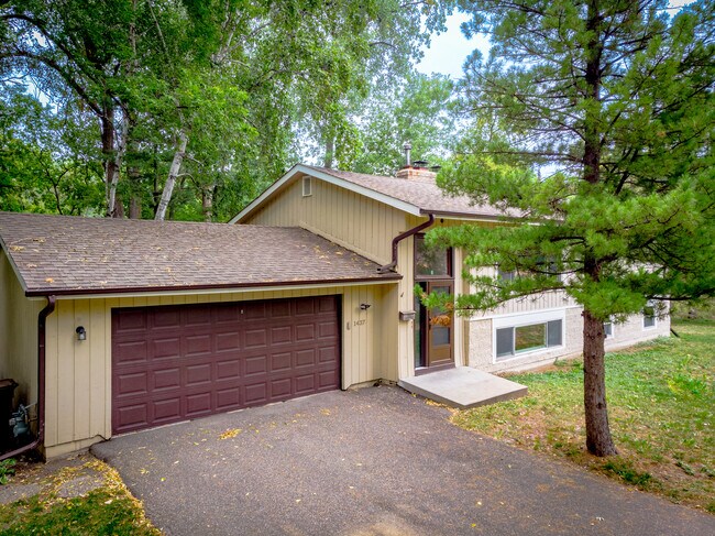 Building Photo - 1437 Wisconsin Ave N