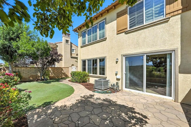 Building Photo - GORGEOUS 4+3 in Copperhill Area