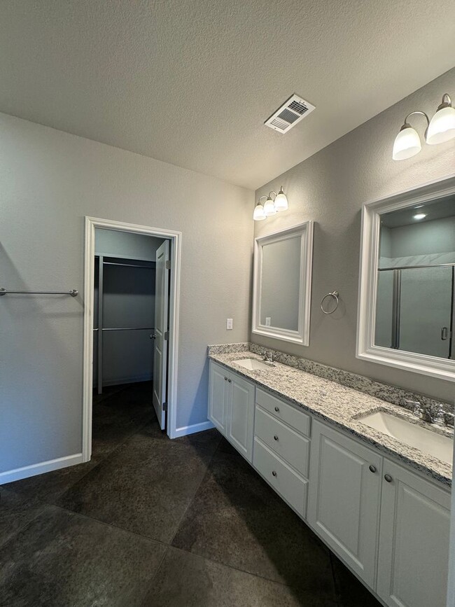 Building Photo - Brand New Construction 4/2/2 Beacon Pointe...