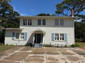 Building Photo - 6100 River Terrace