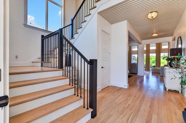 Building Photo - 3320 Crescent Ln