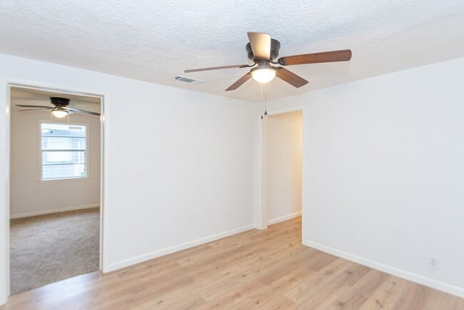 Building Photo - 2425 Fayle St