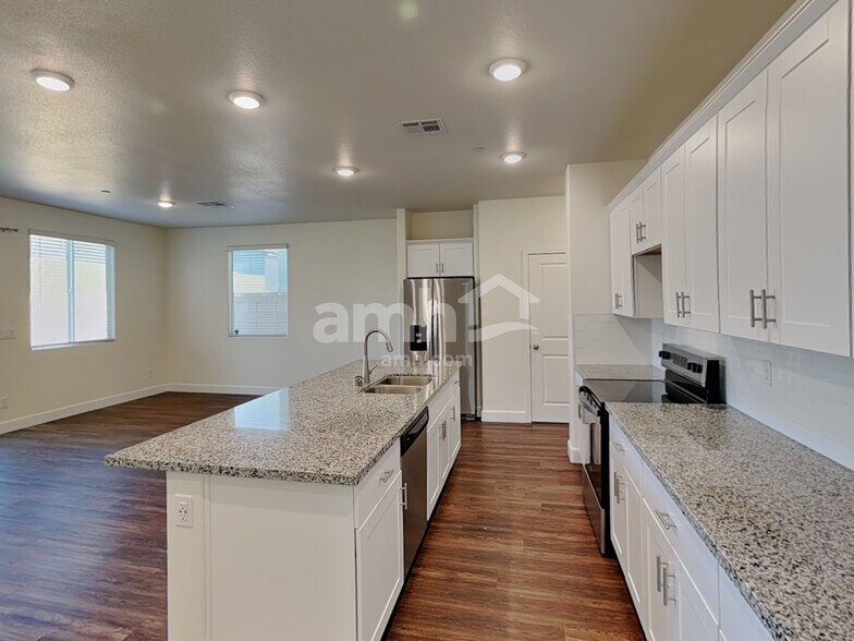 Building Photo - 96 Cabaletta Ln