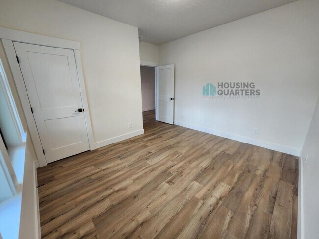 Building Photo - 8416 E Maringo Dr
