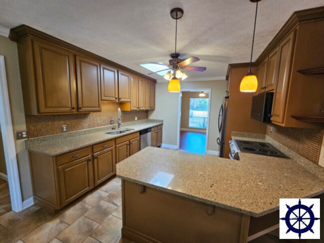 Building Photo - 2417 Pretty Bayou Island Dr