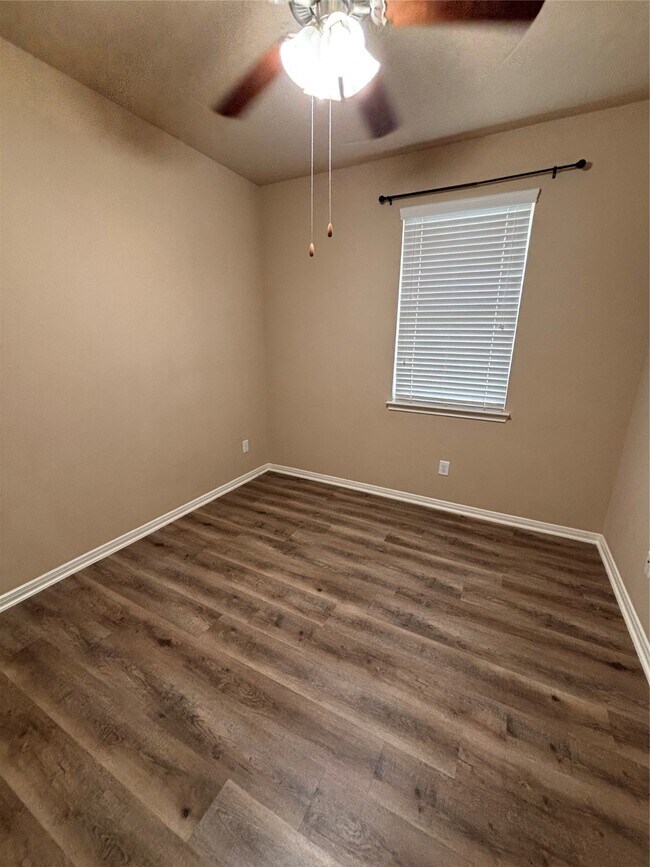 Building Photo - 11702 Eagle Ridge Dr