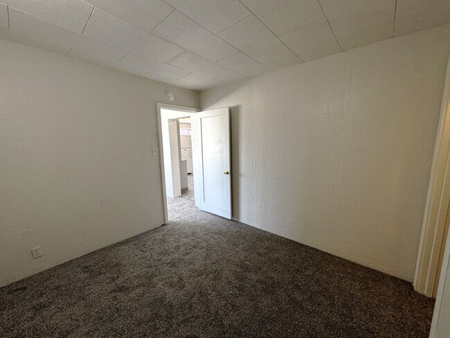 Building Photo - 840 10th St