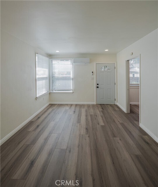 Building Photo - 1719 Cabrillo Ave