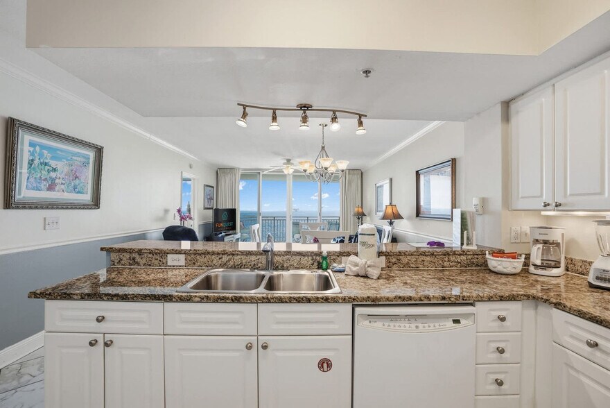 Building Photo - 14825C2 Front Beach Rd