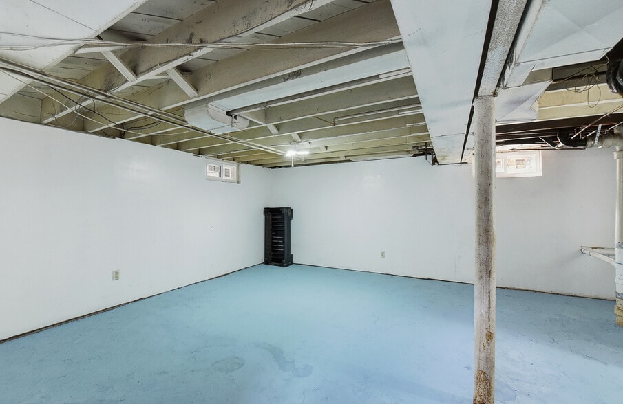 Building Photo - 4709 Shirley St