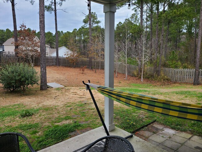 Building Photo - 4 Bed, 2.5 Bath located in The Village in Folkstone Community - Holly Ridge