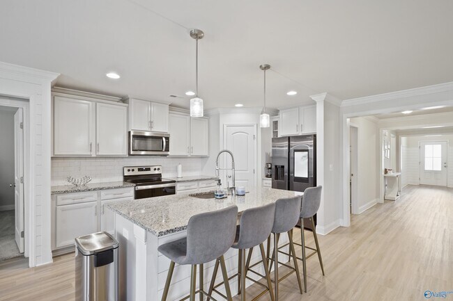 Building Photo - 6077 Thorntons Way Cir NW