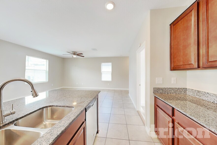 Building Photo - 10027 RoseMary Leaf Ln