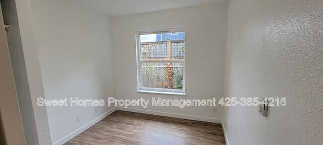 Building Photo - 810 23rd Ave
