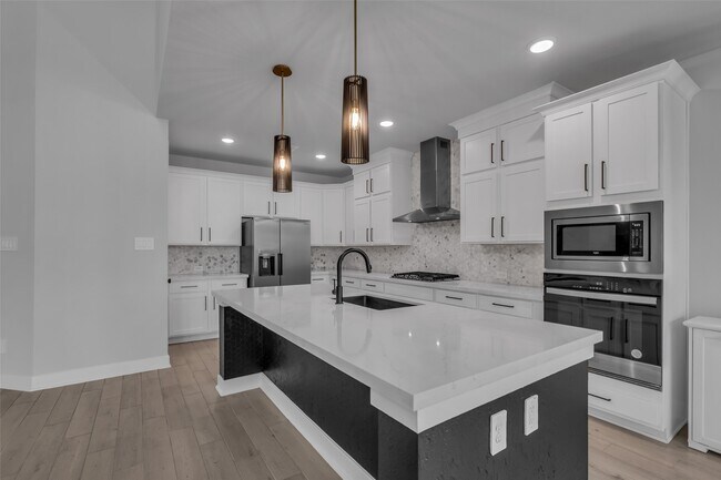 Building Photo - 215 Flower Moon Ct