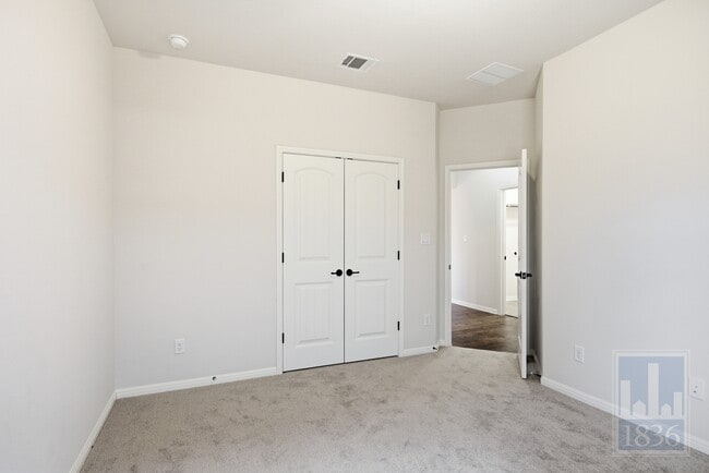 Building Photo - 8336 Paola St