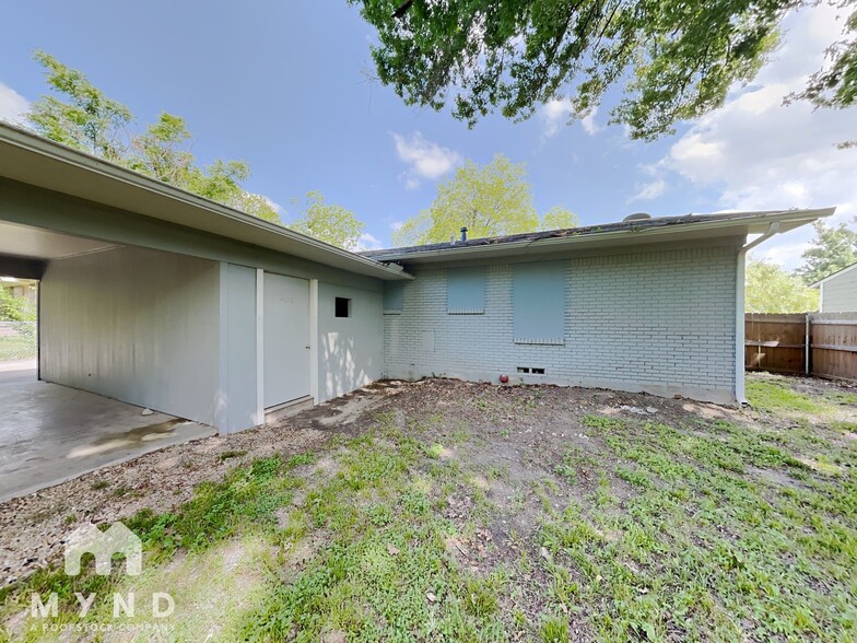 Building Photo - 205 Olive St