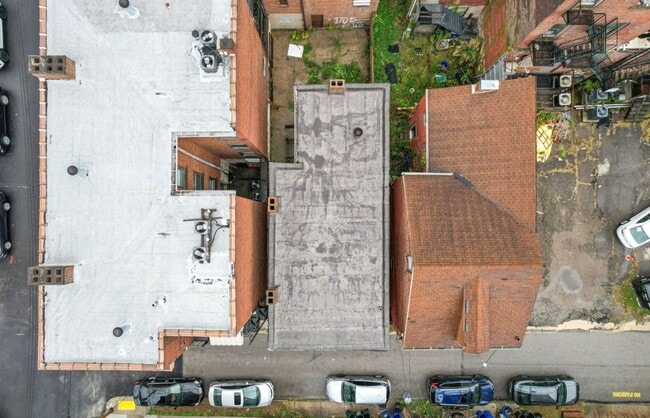 Building Photo - Pittsburgh - 3 Bed 2 Bath - Just Renovated