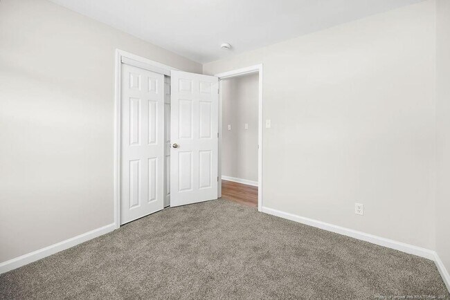 Building Photo - 4066 Hummingbird Pl