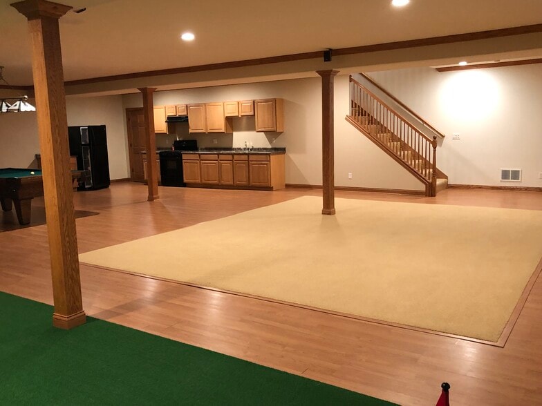 Building Photo - 859 Clearwater Cv W