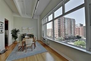 Building Photo - 1500 Hudson St