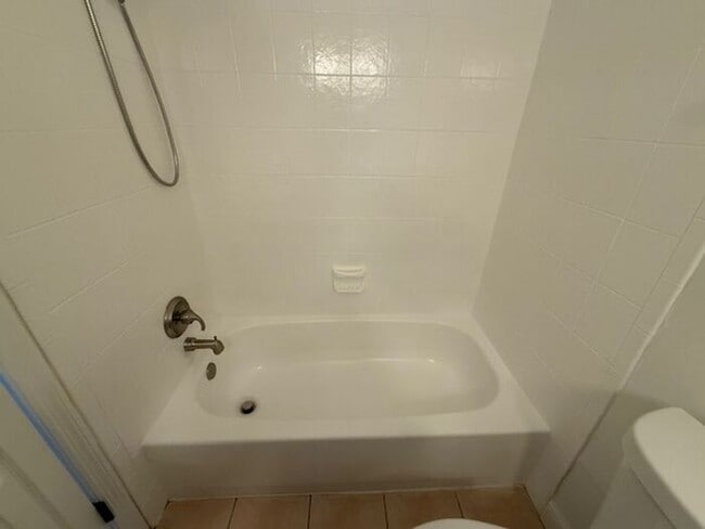 Building Photo - 2/1.5 Winter Springs Townhome with screen patio-$500 OFF FIRST MONTH'S RENT